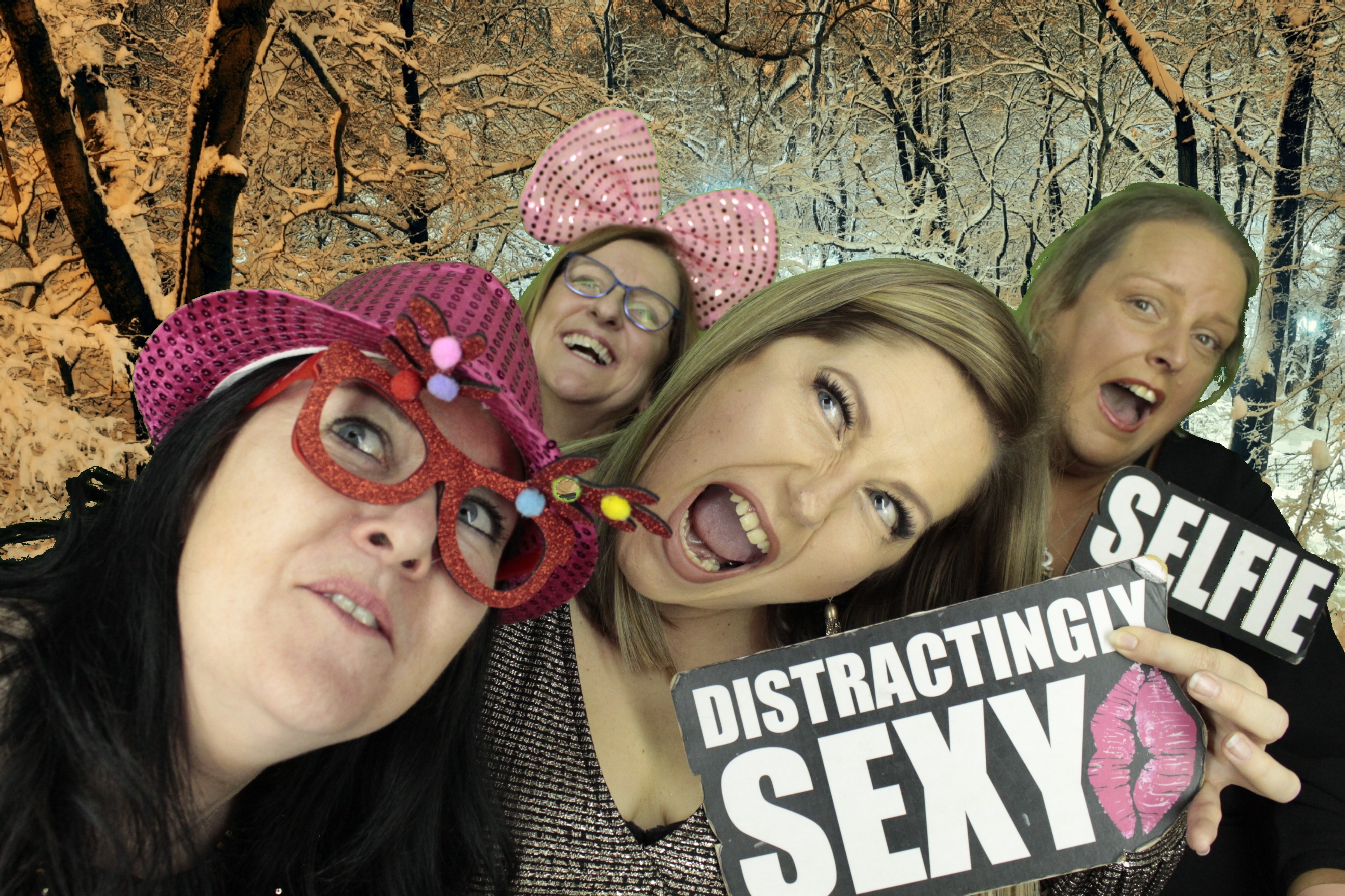 Ocean Network Express Christmas Party 2019 | View more photos from the event at gallery.myphotoboothexperience.co.uk/u/MyPhotoBoothExperienceLtd/Ocean-Network-Express-Christmas-Party-2019